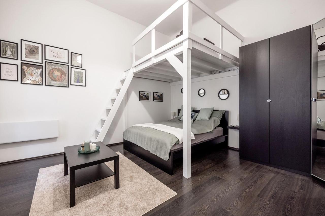 Apartamento Charming Downtown Hideaway Steps From New York Cafe! Budapest Exterior foto