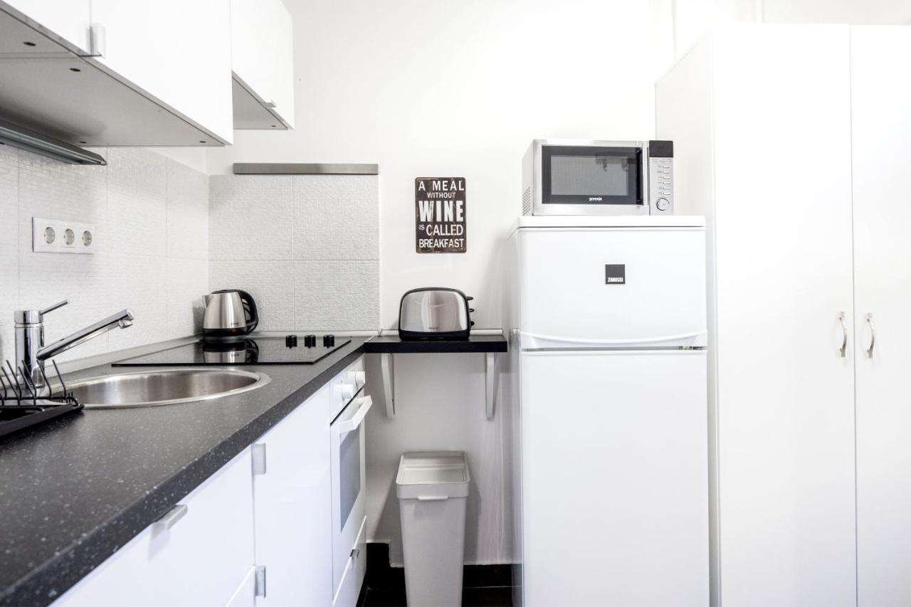 Apartamento Charming Downtown Hideaway Steps From New York Cafe! Budapest Exterior foto