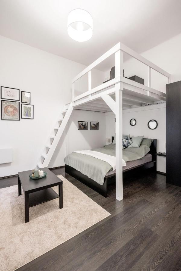Apartamento Charming Downtown Hideaway Steps From New York Cafe! Budapest Exterior foto