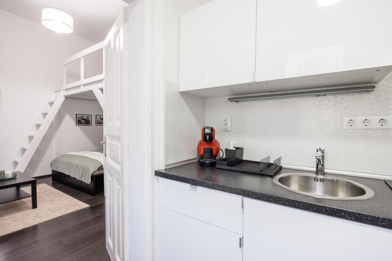 Apartamento Charming Downtown Hideaway Steps From New York Cafe! Budapest Exterior foto